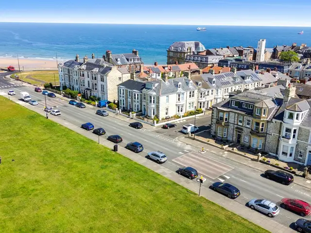 Heaton House Apartment